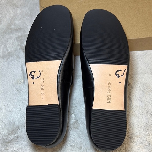 Kiki Price Chic Black Loafers with Dandelion Embroidery - Picture 4 of 7